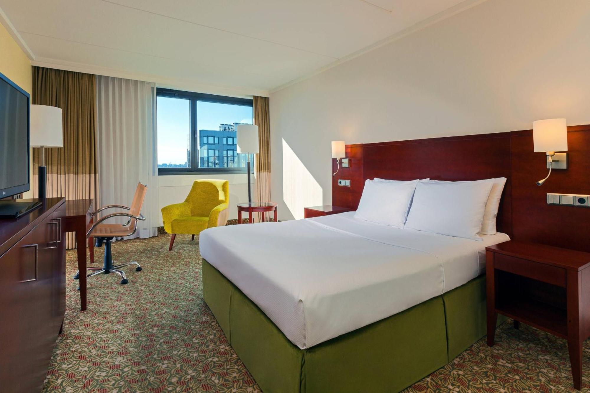 Courtyard By Marriott Duesseldorf Seestern — Photos 1